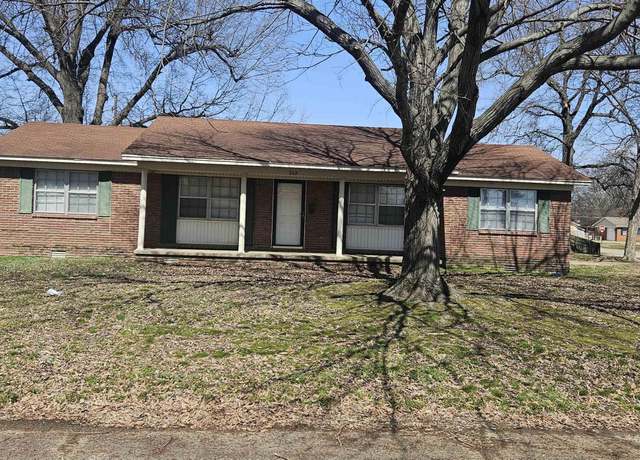 Property at 242 Evelyn Ave, Wynne, AR 72396, 3 beds, 2 baths