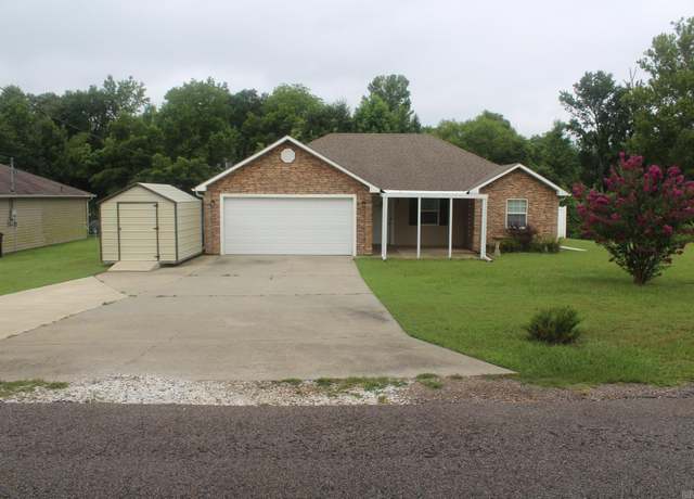 Property at 158 Sand Hl, Nashville, AR 71852, 3 beds, 2 baths