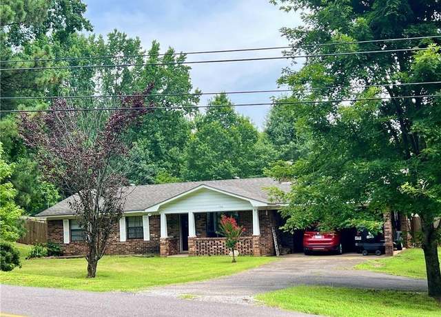 Property at 700 Ray Rd, Clarksville, AR 72830, 3 beds, 2 baths