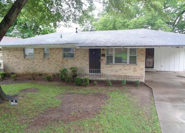 Property at 2400 Howard St, Little Rock, AR 72206, 3 beds, 2 baths