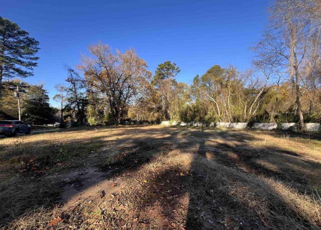 Property at 304 N Agee Ave, Camden, AR 71701