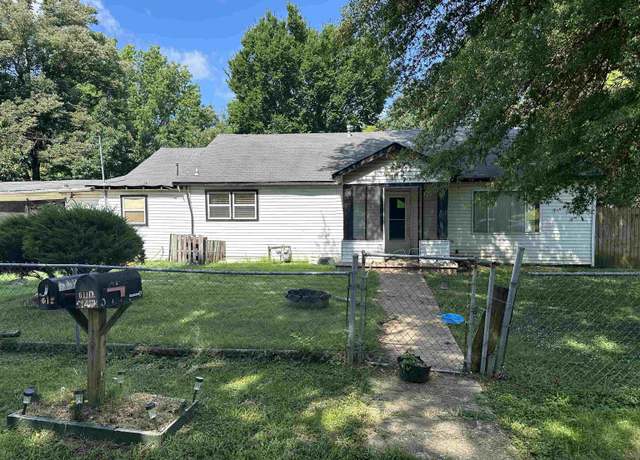 Property at 611 Warren, Jonesboro, AR 72401, 3 beds, 2 baths