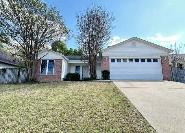 Property at 3 Park Ridge Dr, Maumelle, AR 72113, 3 beds, 2 baths