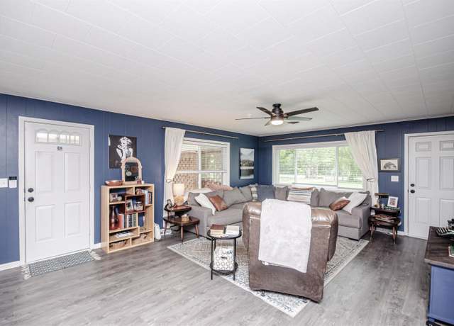 Property at 13 Highway 36, Conway, AR 72032, 2 beds, 2 baths