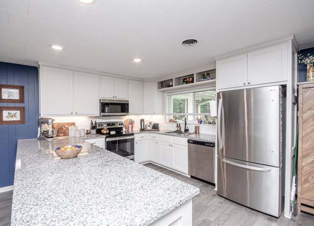 Property at 13 Highway 36, Conway, AR 72032, 2 beds, 2 baths