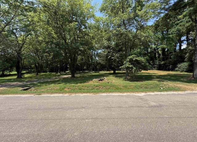 Property at 1051 Madison Ave, Piggott, AR 72454