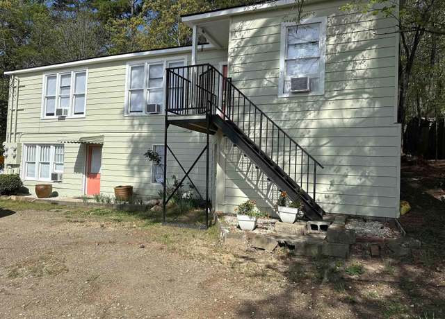 Property at 516 Hawthorne St, Hot Springs, AR 71901, 4 beds, 4 baths
