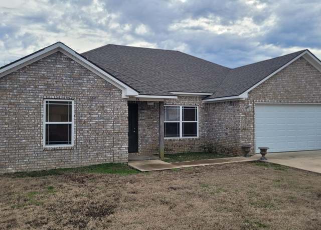 Property at 210 Stacy Dr, Paragould, AR 72450, 4 beds, 2 baths