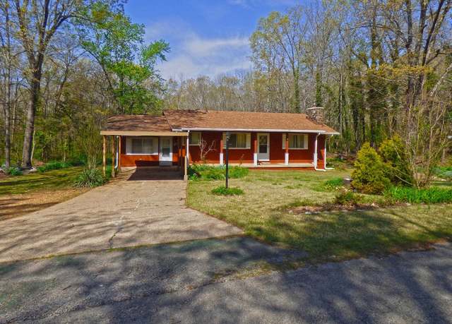Property at 10 Immokalee Dr, Cherokee Village, AR 72529, 4 beds, 1 bath