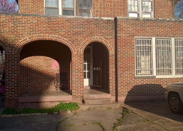 Property at 2405 S Battery St, Little Rock, AR 72206, 8 beds