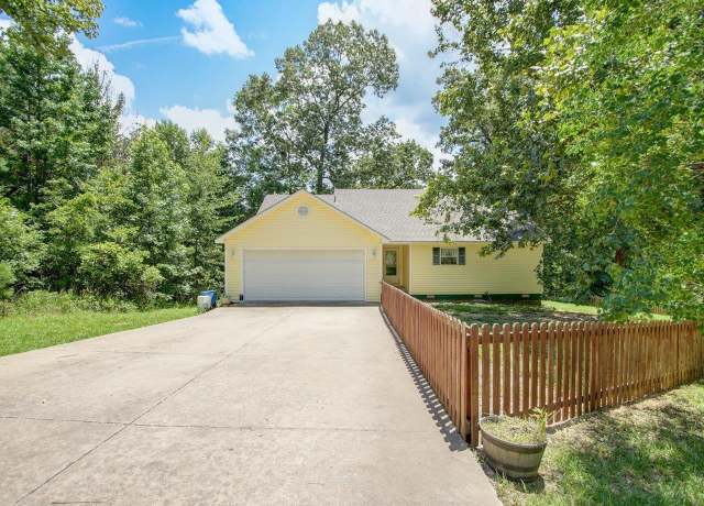 Property at 117 Concord Dr, Hot Springs, AR 71913, 3 beds, 2 baths