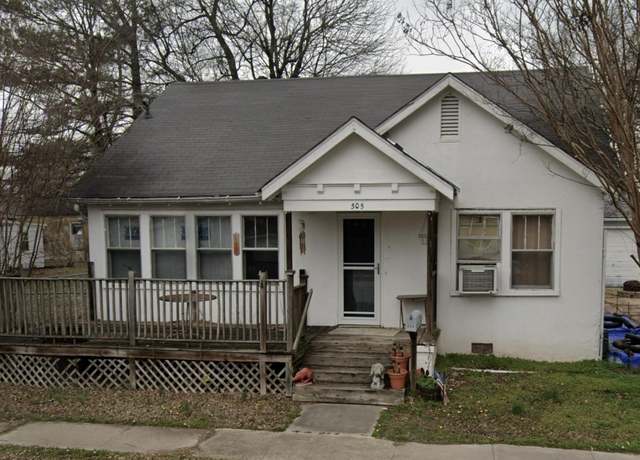 Property at 505 E Emerson, Paragould, AR 72450, 3 beds, 2 baths