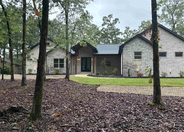 Property at 4 Loyola Ln, Hot Springs Village, AR 71909, 3 beds, 3 baths