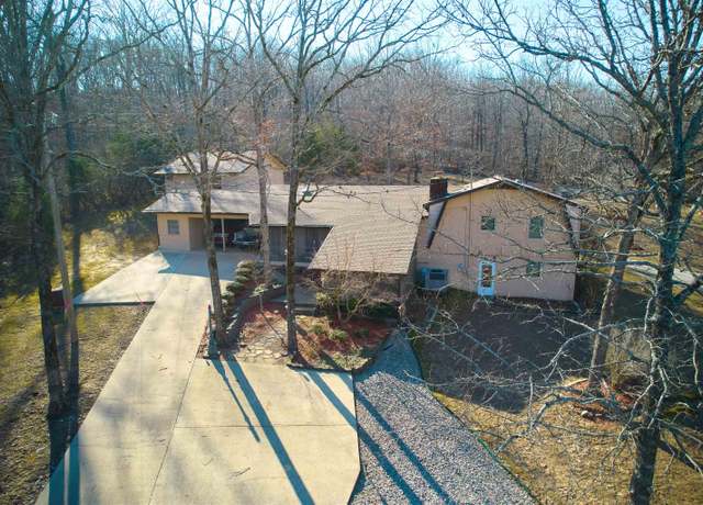 Property at 600 W Clayton St, Hardy, AR 72542, 4 beds, 3 baths