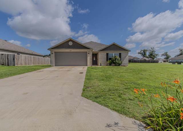 Property at 5244 Prospect Trl, Jonesboro, AR 72405, 3 beds, 2 baths