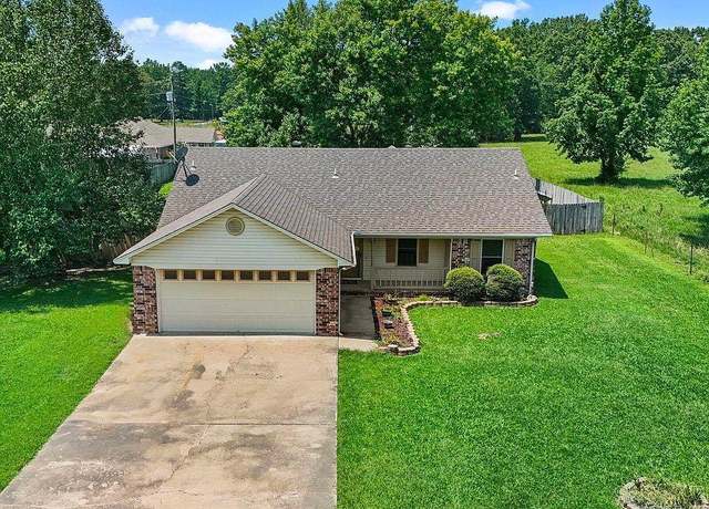 Property at 131 Cody Dr, Searcy, AR 72143, 3 beds, 2 baths