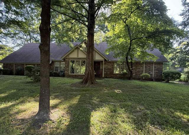 Property at 654 N Forrest St, Forrest City, AR, 3 beds, 2 baths