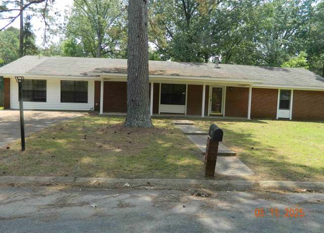 Property at 102 Turtle Creek Dr, Gurdon, AR, 3 beds, 2 baths