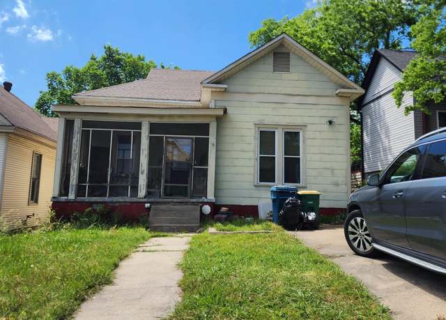 Property at 110 S Summit St, Little Rock, AR 72205, 2 beds, 1 bath