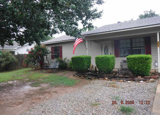 Property at 451 Bull Byu, Hot Springs, AR 71913, 3 beds, 1 bath