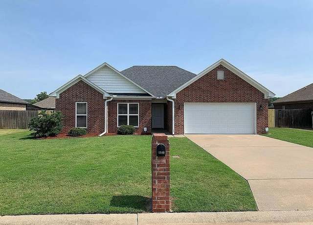 Property at 1240 Bird Song Dr, Conway, AR 72032, 3 beds, 2 baths
