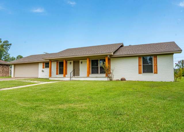 Property at 2708 Mockingbird Ln, Arkadelphia, AR 71923, 3 beds, 2 baths