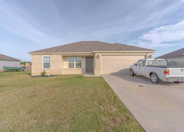Property at 109 Ellis Dr, Brookland, AR 72417, 3 beds, 2 baths