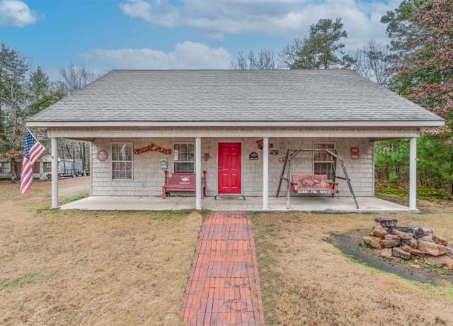 Property at 939 Woody Trl, Higden, AR 72067, 1 bed, 1.5 baths