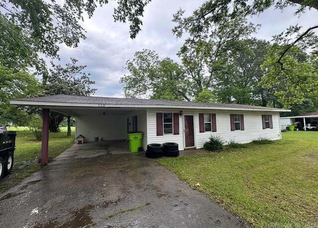 Property at 112 E Palm, Lonoke, AR 72086, 3 beds, 2 baths