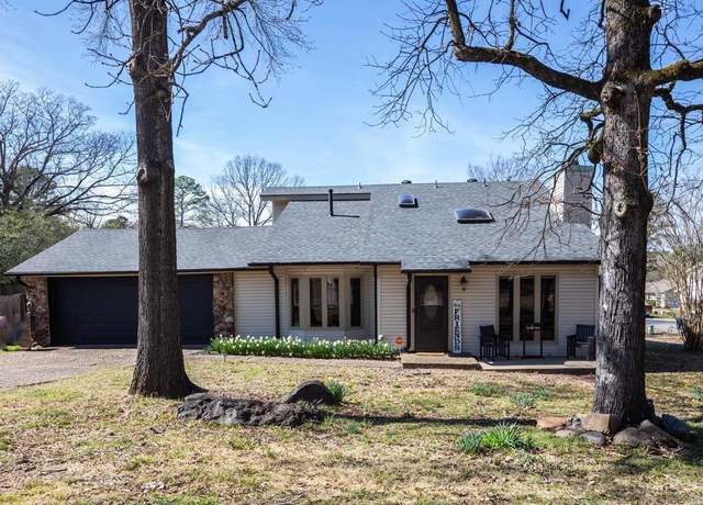 Property at 50 Prince Dr, Maumelle, AR 72113, 2 beds, 2 baths