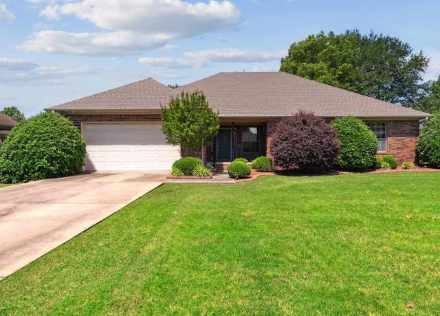 Property at 1045 Spatz Cir, Conway, AR 72034, 3 beds, 2 baths