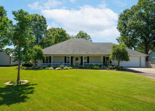 Property at 1 Club Ct, Jacksonville, AR 72076, 3 beds, 2 baths