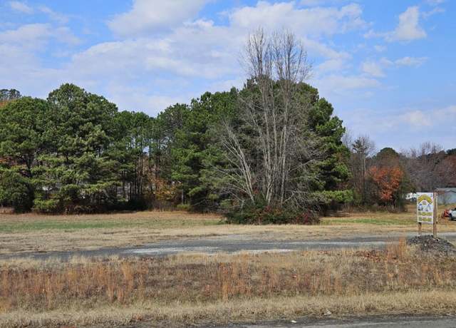 Property at 606 E Dewitt Henry Dr, Beebe, AR 72012