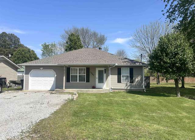 Property at 1307 Desota, Paragould, AR 72450, 3 beds, 2 baths