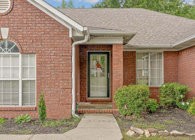 Property at 6902 Deerwood, Paragould, AR 72450, 4 beds, 2 baths