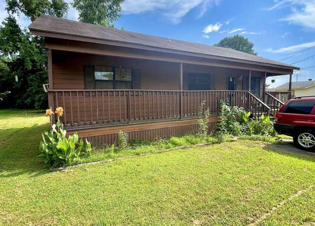 Property at 3211 Harris St, Little Rock, AR 72206, 3 beds, 2 baths