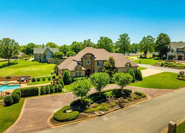 Property at 3625 Riviera Dr, Jonesboro, AR 72404, 5 beds, 5.5 baths