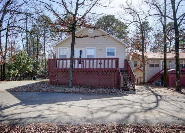Property at 127 Long Island Pl, Hot Springs, AR 71913, 4 beds, 3 baths