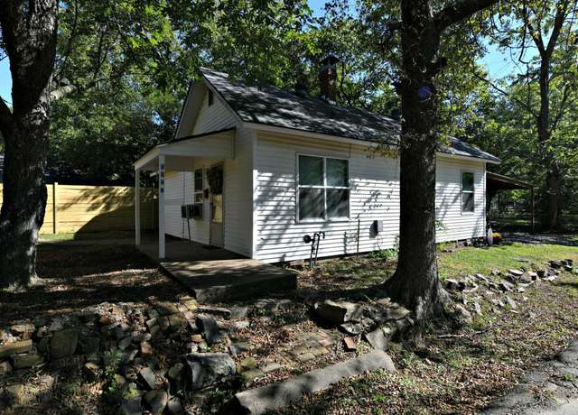 Property at 1123 Reeves Ave, Mena, AR 71953, 2 beds, 1 bath