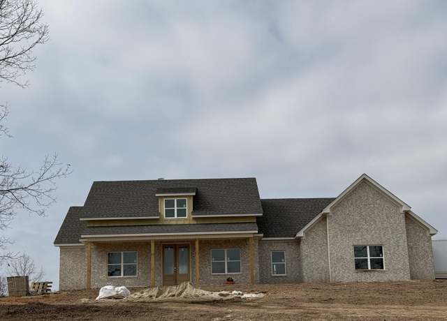 Property at 1016 Creekwood Cir, Bauxite, AR 72011, 4 beds, 2.5 baths