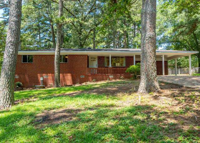 Property at 324 S Danna St, Hot Springs, AR 71913, 3 beds, 2 baths
