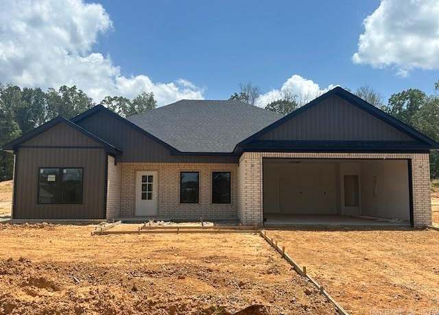 Property at 1168 Duke Dr, Bauxite, AR 72011, 4 beds, 2 baths