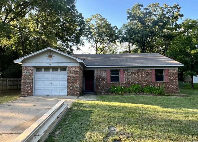 Property at 6 Northwood Dr, Conway, AR 72034, 3 beds, 2 baths