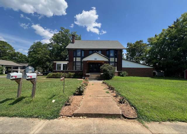 Property at 476 E Boswell, Batesville, AR 72501, 6 beds, 2.5 baths