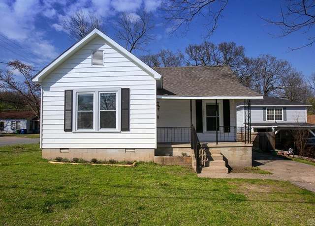 Property at 1321 W 21st St, North Little Rock, AR 72114, 3 beds, 2 baths
