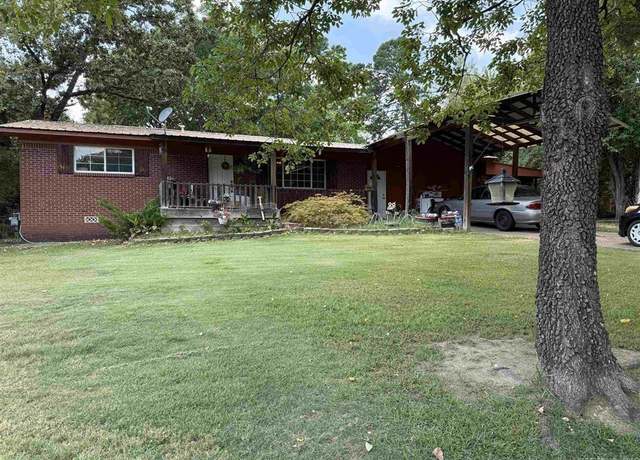 Property at 203 Rector Heights Rd, Hot Springs, AR 71913, 3 beds, 2 baths