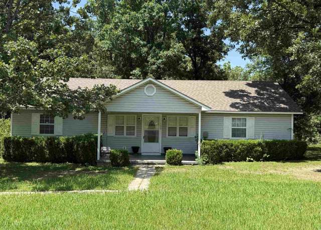 Property at 108 Rock St, Marshall, AR 72650, 3 beds, 2 baths