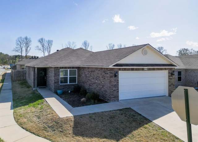 Property at 10500 Darla Ln, North Little Rock, AR 72113, 3 beds, 2 baths