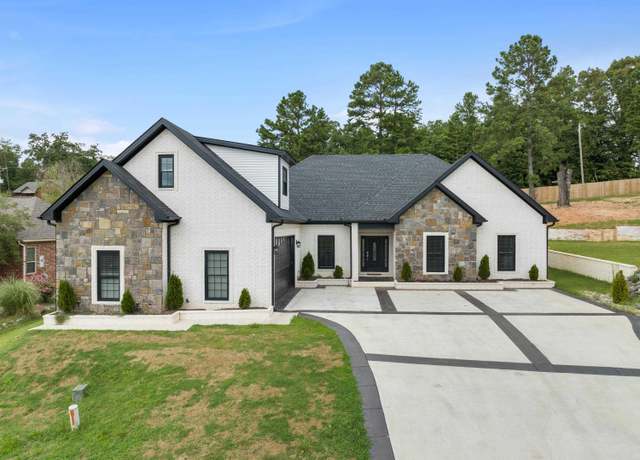 Property at 202 Quail Ridge Dr, Hot Springs, AR 71901, 4 beds, 2 baths