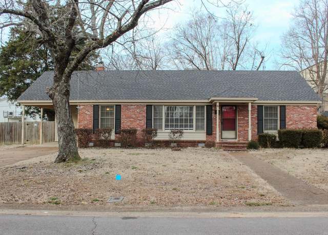 Property at 6 Meadow Lane Dr, Searcy, AR 72143, 3 beds, 2 baths
